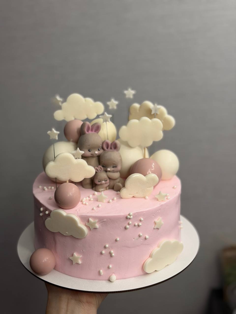 Детский розовый торт с зайчиками, облаками и звёздами — Natali Cake, Екатеринбург и Каменск-Уральский